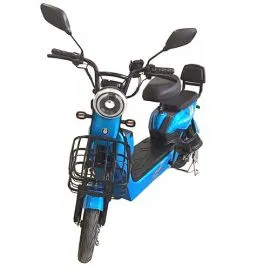 Frontal and lateral view of a Lifepo4 electric bicycle with 48V and 12Ah, in blue color with 10" wheels. islagrande.com